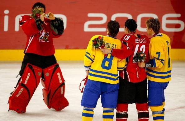 Svenska Ishockeyförbundet. SDHL. Gubbar. Och den där jämställdheten.